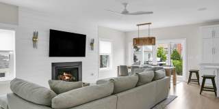 516 Club Drive Gallery 8