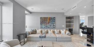 1425 Brickell Ave Gallery 14