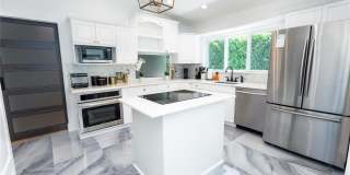 222 N Tradewinds Avenue Gallery 9