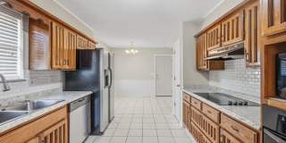 Charming 3 bed, 2 bath home in desirable Indian Springs area Gallery 11
