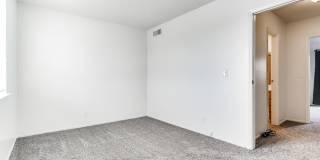 ADORABLE TOWN HOME with BALCONY and a GREAT SIZE PATIO/"BACKYARD" Gallery 22