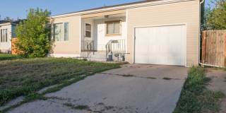 Spacious 2BR House in Cheyenne Gallery 3