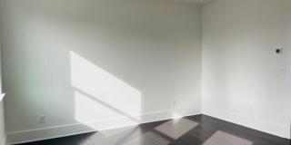 LIKE NEW IN PARK VUE! Townhome located across from Westside Park in Atlanta! MUST SEE! Gallery 23