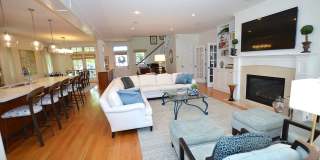 Charming Vacation Home, Furnished 4Bd/3.5Ba Home Gallery 8