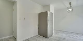 13 Swain Avenue Gallery 16