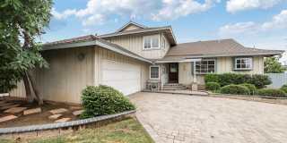 1486 North Harwood Gallery 1