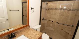 2 Bedrooms | 2 Bathrooms | Shoppers Paradise Gallery 10