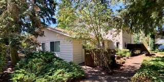 Charming 2BR Condo with a Garage in the Highly Desired McGillivray Neighborhood! Gallery 3