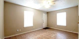 918 Hampton Gallery 12