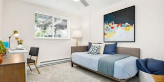The Lakehouse Gallery 11