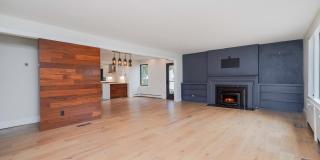 828 Kingston Road Gallery 10