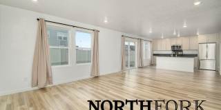 Meridian Home, Fantastic Location! Gallery 1