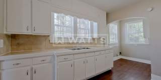 3 Bedroom House in Eastlake Community Gallery 7