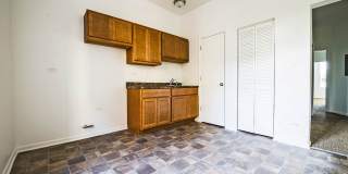 3560 W Cermak Rd Gallery 26