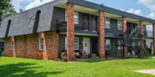 Summit at the Village Apartments Gallery 1