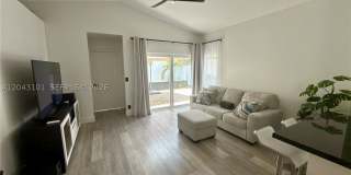 17905 SW 10th Ct Gallery 4