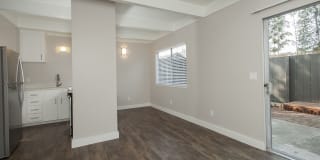 Monterey Townhouse Gallery 6