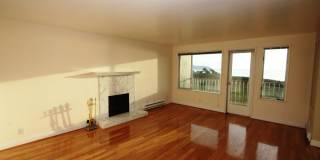 Amazing Ocean Views! Ocean Facing 2 Bed, 1 Bath Condo in Pacifica Gallery 1