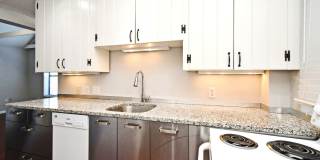 2 Bedroom, 1 Bath -  Colonial Town Gallery 11