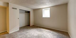 "Rare Find" Updated Large 5 Bedroom home W/Finished Basement! Gallery 14