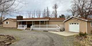 Beautiful Redmond Home on 5+ Acres!! (3Bd/2Ba) 333 SW 35th Gallery 1