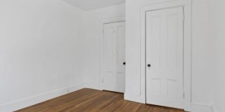 166 Elliot St Gallery 24
