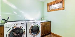 Long term lease in the heart of Park City! Available Mid October 2026 Gallery 26