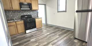 408 S Gardiner Avenue Gallery 10