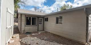 Minutes from Downtown and Blocks from St Edwards - Charming single-story Home Gallery 20