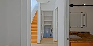 MODERN & BRIGHT. TOP-FLOOR, 4BR3BA HOUSE-LIKE APARTMENT W/ OPEN FLOOR PLAN, 3 DECKS FOR INDOOR/OUTDOOR LIVING & 2-CAR GARAGE JUST BLOCKS TO ABBOT KINNEY, PARK & MINS TO CANALS & BEACH! Gallery 25