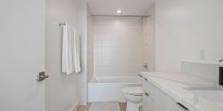 4804 Oakwood Gallery 14