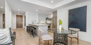 Reeves Place Gallery 30