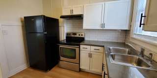 Updated 2 bedroom Townhouse - Garfield Park-South Neighborhood Gallery 8