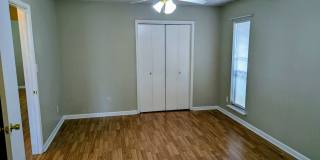 CUTE 3 BEDROOM 2 BATH! WITH A LARGE BACK YARD! Gallery 9