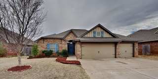 Beautiful 4 Bed 2 Bath Home in Mustang School District Gallery 1
