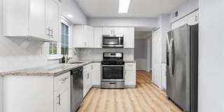 2807 FALLING BROOK Gallery 10