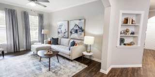 Pointe at Suwanee Station Gallery 26