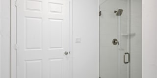 939 19th Street Gallery 20