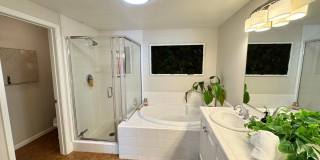 Gorgeous 3 Bed, 2 Bath Unit with Ocean Views Gallery 14