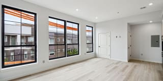 1112-16 E BERKS Street Gallery 7