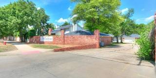Beautiful Two-Story 3bed/2bath Townhome Available in Westside Norman!! Gallery 40