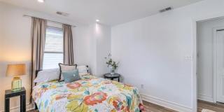 14 N Vassar Square Gallery 18