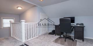 Updated Craftsman Living: 2BR/2BA + Den in NW Rochester Gallery 15