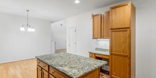 NW Brick Townhome, Granite Counter-Tops, Wood Floors, FP, Garage! NW Brick Townhome, Granite Counter-Tops, Wood Floors, FP, Garage! Gallery 17