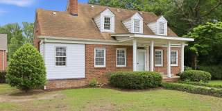 Gorgeous Home in Downtown Lillington! Gallery 47