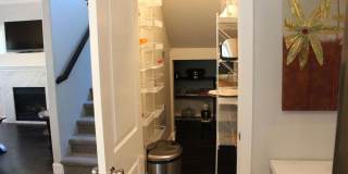 Fully Furnished beautiful Sanders Beach home Gallery 21