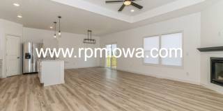 STUNNING HOME!! 4 Bed, 3 Bath Home in Altoona STUNNING HOME!! 4 Bed, 3 Bath Home in Altoona Gallery 12