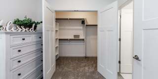 FULLY FURNISHED 3 Bed Luxury End Unit Townhome backs to Nature Gallery 22