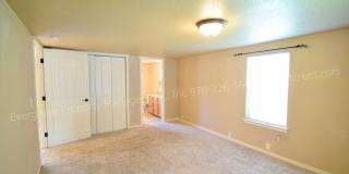 Stunning, Updated 2 Bedroom, 2 Bath House on Corner Lot! Gallery 20