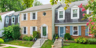 Welcome to 3148 Bayswater Court, a spacious 3-bedroom, 3.5-bath townhome tucked away in the desirable Villa D’Este Village community of Fairfax. Gallery 1
